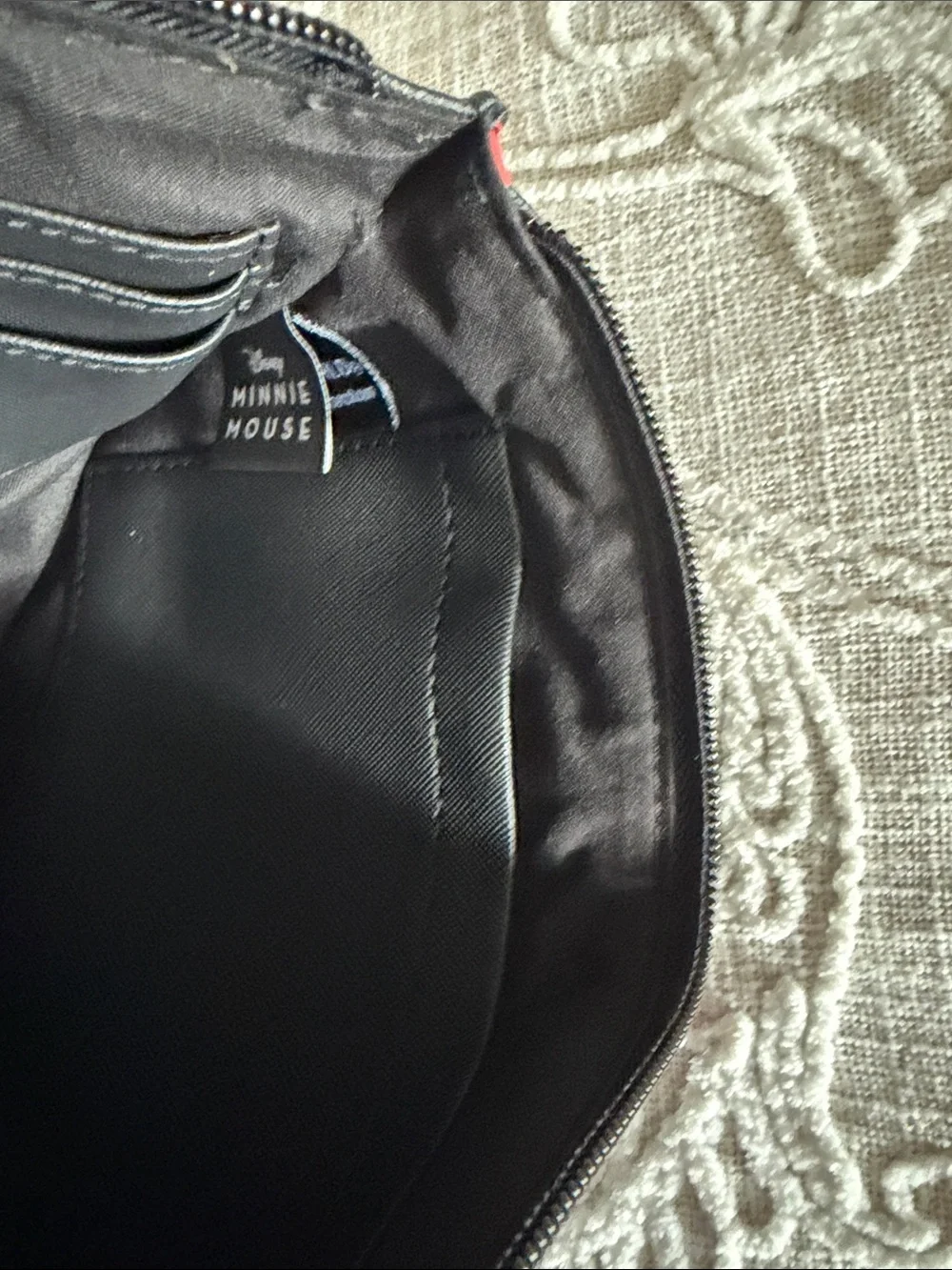 Disney Minnie Mouse Black/White/Red Wristlet Clutch